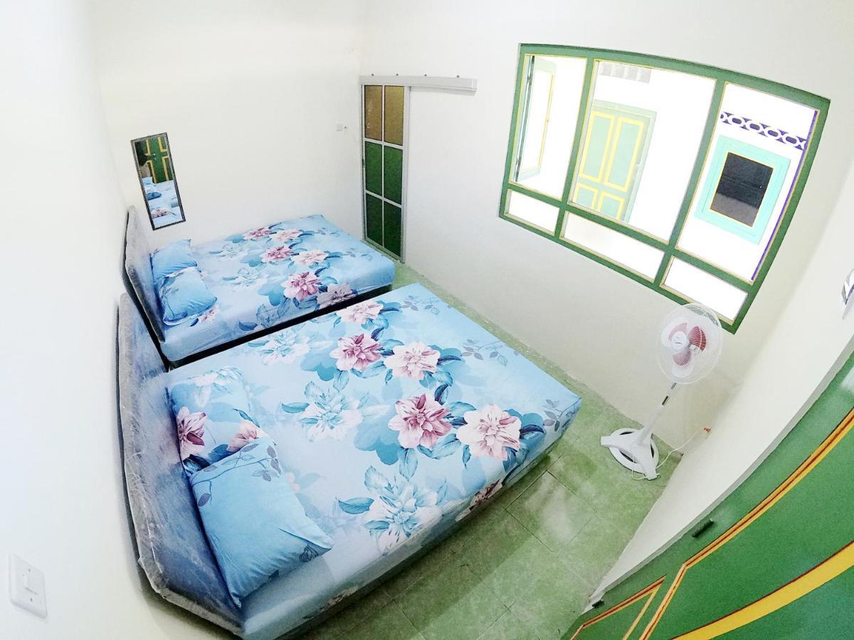Ngadiwinatan Alleyway Guest House Jogja Yogyakarta Exterior photo